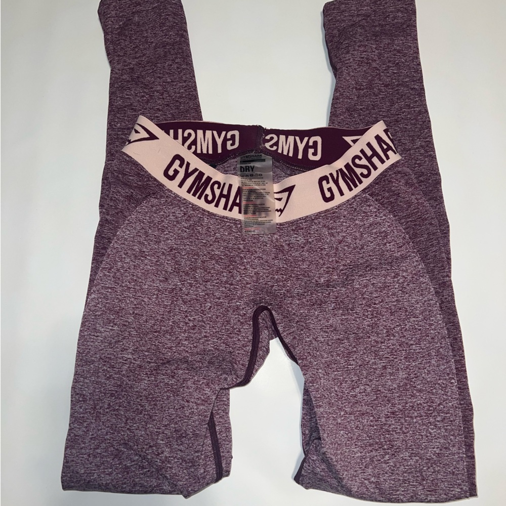 Gymshark Flex Leggings
Size Small
Color: Maroon